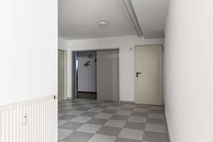 Grosse Erdgeschosswohnung mit Garten, Stellplätzen, Gewerbeeinheit BEZUGSFREI ab 01.10.2026! – Die vollständige Adresse der Immobilie erhältst du vom Anbieter., 85653 Aying – Vorschaubild 12
