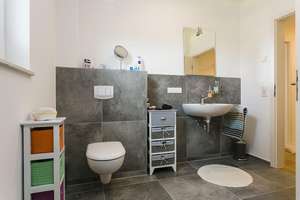 Exklusive 3-Zimmer-EG-Wohnung | Garten mit direktem Zugang zum Obersee | EBK | Stellplatz – Talbrückenstraße 71, 33611 Schildesche, Bielefeld – Vorschaubild 14