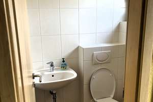 Gepflegtes Reihenendhaus mit 5 Zimmern in Würzburg-Lengfeld zu vermieten – 97076 Lengfeld, Würzburg – Vorschaubild 2