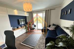 Loggia mit Domblick: Attraktive Wohnung über den Dächern von Köln-Nippes – Die vollständige Adresse der Immobilie erhältst du vom Anbieter., 50733 Nippes (Ortsteil), Köln – Vorschaubild 2