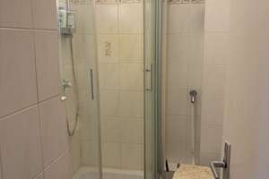 Ideal für die Familie! 4 Zimmer Wohnung mit Balkon, EBK und 2 Bädern! – 10589 Charlottenburg, Berlin – Vorschaubild 9