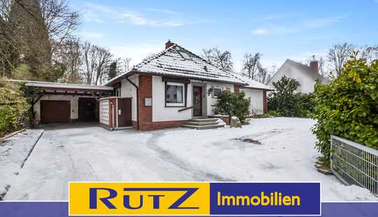 Bild von Delmenhorst-Hasport | Walmdachbungalow mit Kaminofen und großzügigem Grundstück