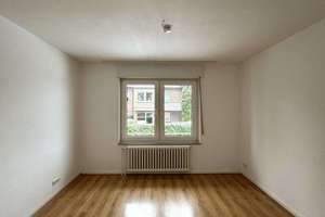 Gepflegtes Acht-Parteienhaus mit Vollkeller, Balkonen, Garten und Garagen in Lengerich!! – Die vollständige Adresse der Immobilie erhältst du vom Anbieter., 49525 Lengerich – Vorschaubild 4