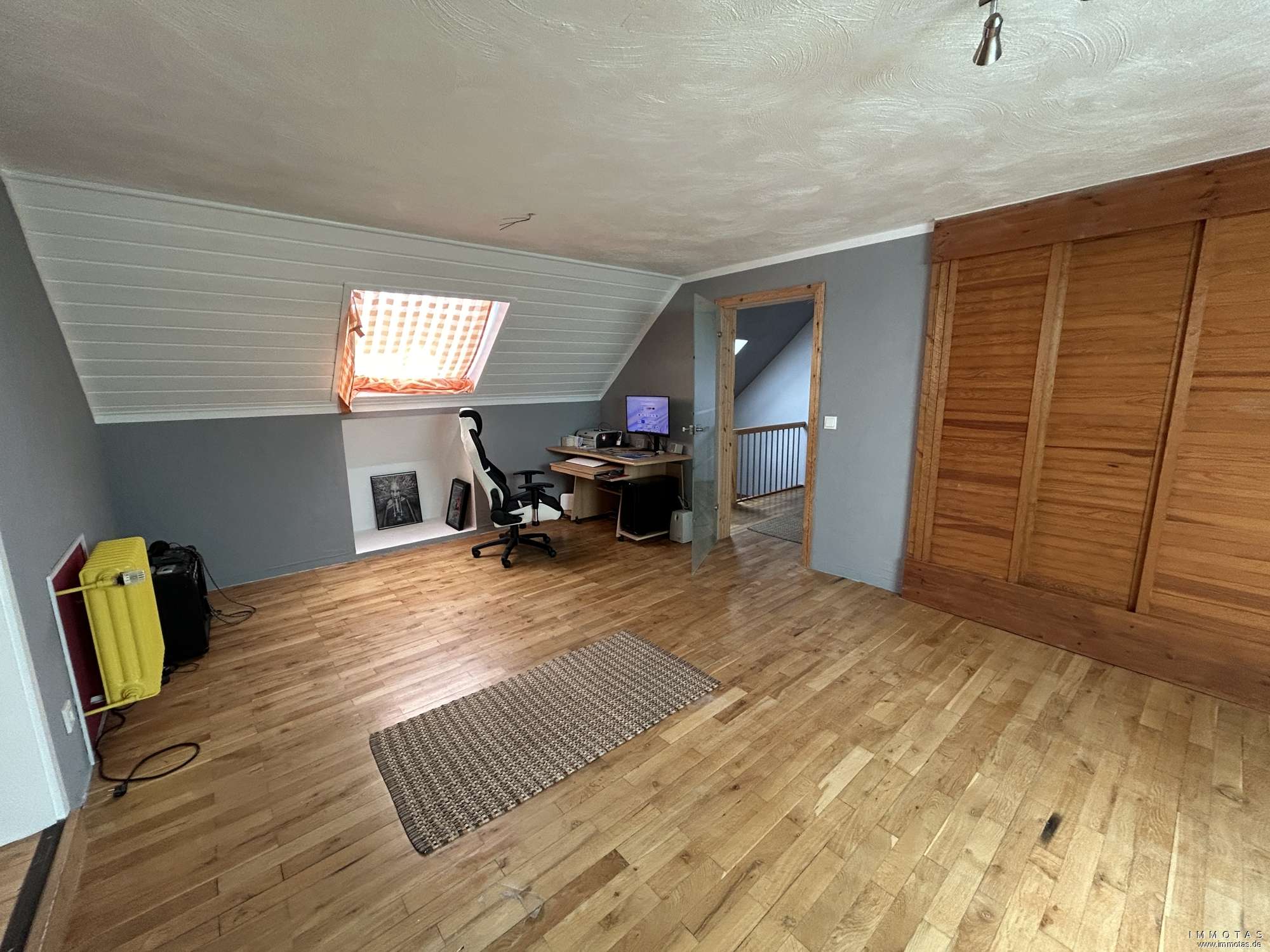 Immobilie in Enkenbach-Alsenborn - Großzügige Eigentumswohnung über zwei Etagen (OG/DG) mit durchdachter Raumaufteilung in Alsenborn - Bild 2