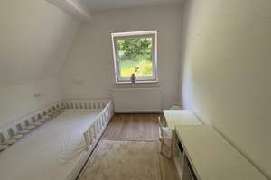 VR Immo: Modernisiertes Einfamilienhaus mit Doppelgarage in Eisern – Die vollständige Adresse der Immobilie erhältst du vom Anbieter., 57080 Eisern, Siegen – Vorschaubild 9