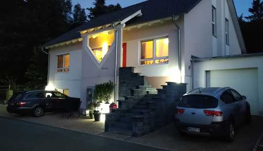 Bild von großzügiges Zwei-Generationen-Haus mit reiner Luft im Taunus