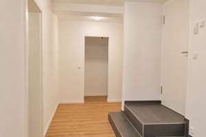 Freiraum neu definiert: 92 m² saniertes Wohnvergnügen für Familien oder Kapitalanleger – Die vollständige Adresse der Immobilie erhältst du vom Anbieter., 73525 Schwäbisch Gmünd – Vorschaubild 9