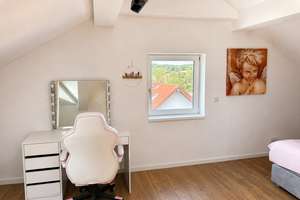 160 m² Maisonette-Wohnung mit Balkon, 2 Bädern & hochwertiger Küche in Mittel-Gründau – Die vollständige Adresse der Immobilie erhältst du vom Anbieter., 63584 Gründau – Vorschaubild 17