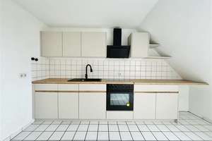 3-Zimmer-Wohnung mit neuer Küche - Top-Anbindung