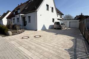 Sanierte Dachgeschosswohnung mit Dachterrasse und Garage in Bielefeld Quelle – Die vollständige Adresse der Immobilie erhältst du vom Anbieter., 33649 Brackwede, Bielefeld – Vorschaubild 2