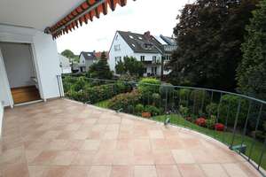 + Bilk / Flehe + 4-Zimmer-Wohnung + ca. 109 m² Wohnfläche + renoviert + 1. OG + im 3-Familienhaus + – Die vollständige Adresse der Immobilie erhältst du vom Anbieter., 40223 Bilk, Düsseldorf – Vorschaubild 11