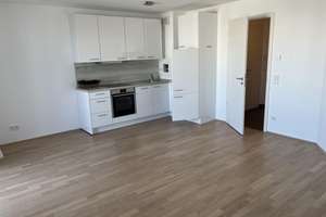 Moderne 2-Zimmer-Dachgeschosswohnung mit Balkon & Garagenstellplatz – Colmdorfstrasse 13, 81249 Aubing-Süd, München – Vorschaubild 5