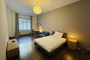 Voll möblierte 1-Zimmer-Altbauwohnung im Gleim-Kiez, Prenzlauer Berg 🇩🇪🇬🇧 – Rhinower Straße 11, 10437 Prenzlauer Berg, Berlin – Vorschaubild 1
