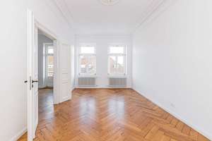Großzügig wohnen: 4 Zimmer mit Stil, Licht und zwei Balkonen – Die vollständige Adresse der Immobilie erhältst du vom Anbieter., 4105 Zentrum-Nordwest, Leipzig – Vorschaubild 8