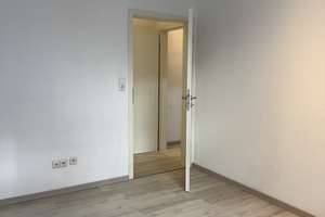 Leerstehende 2-Zimmer-Wohnung direkt gegenüber dem KIT – Kaiserstraße 19, 76131 Innenstadt-Ost, Karlsruhe – Vorschaubild 4