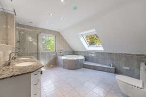 Property thumbnail 25