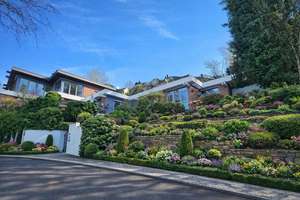 Exklusives Reihenendhaus- Bungalow in traumhafter, unverbaubarer Lage von Karlsruhe-Grötzingen