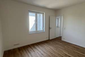 1. OG Saniertes/Modernisiertes 3-Parteien-Haus im Herzen von MG-Bettrath – Bockersend 29, 41066 Bettrath-Hoven, Mönchengladbach – Vorschaubild 11