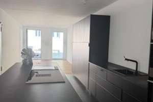 Exklusive 2-Zimmer-Wohnung (103 m²) in Bestlage von Karlsruhe, befristet für 2 Jahre