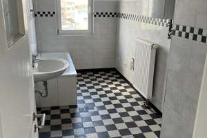 3-Zimmer Wohnung WG geeignet für Studenten mit zwei sehr großen Balkonen inkl. Stellplatz – Westfalenstraße 88, 40472 Rath, Düsseldorf – Vorschaubild 4