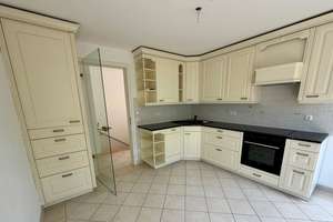 Stilvolle, gepflegte  3-Zimmer-Erdgeschosswohnung mit Terrasse und Garten. Waldtrudering – Lachenmeyrstraße 4, 81827 Waldtrudering, München – Vorschaubild 8