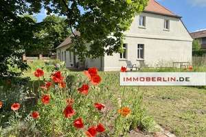 IMMOBERLIN.DE - Stilvoll + fachkundig saniert! Charmantes Einfamilienhaus in traumhafter Lage – Die vollständige Adresse der Immobilie erhältst du vom Anbieter., 14789 Bensdorf – Vorschaubild 2