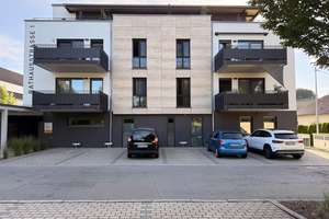 Neuwertige, freizügige Wohnung mit Ausblick *provisionsfrei* - Ab sofort.