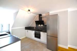 Gemütliche 2-Zimmer-Dachgeschosswohnung in ruhiger Lage von Aschaffenburg - ab 01.07.2026 – Gailbacher Straße 80 A, 63741 Schweinheim, Aschaffenburg – Vorschaubild 3