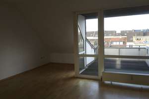 Helle Dachgeschosswohnung mit grosser Dachterrasse – Seidenstr . 64, 47799 Cracau, Krefeld – Vorschaubild 2