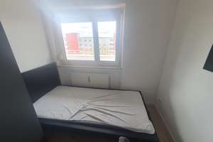 Sicheres Investieren durch nachhaltige Vermietbarkeit - Gepflegte 4-Zimmerwohnung mit EBK und Balkon – Quiddestrasse 72, 81753 Neuperlach, München – Vorschaubild 5