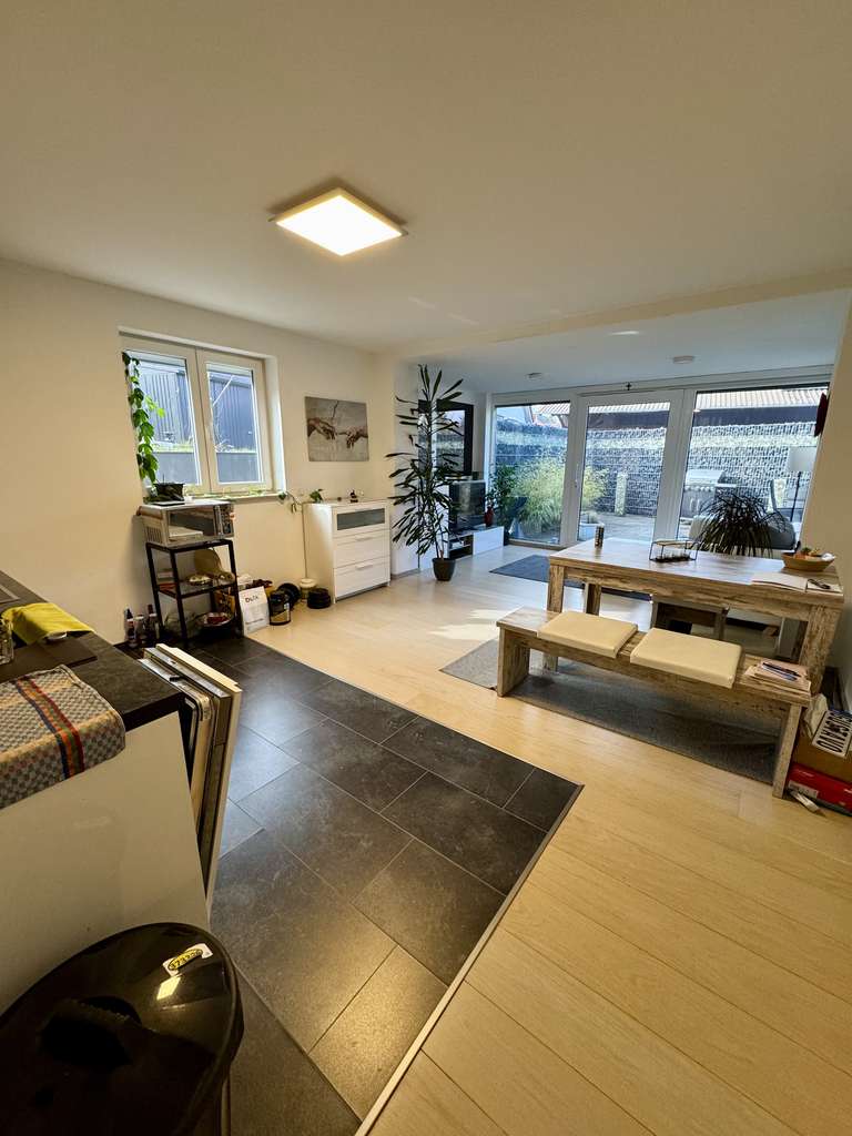 Immobilie in Pfaffenhofen an der Glonn - Elegantes Haus (3 Etagen) in Pfaffenhofen an der Glonn - Baujahr 2016 - Bild 1