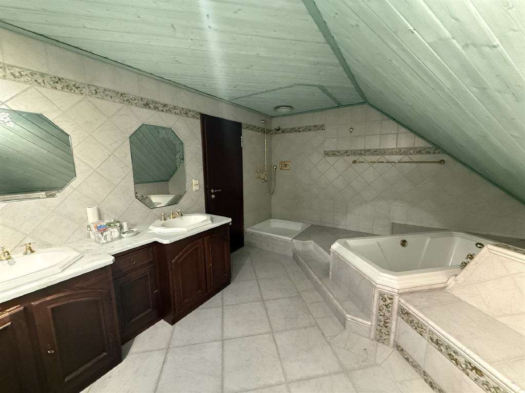 Immobilie in Engelskirchen - Großzügiges Wohnhaus mit Einliegerwohnung - Bild 6