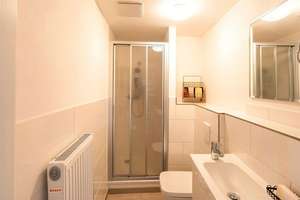 +++ Traumhafte Maisonettewohnung im Landhausstil mit Balkon, Parkett und Kamin +++ – Die vollständige Adresse der Immobilie erhältst du vom Anbieter., 1465 Langebrück, Dresden – Vorschaubild 10