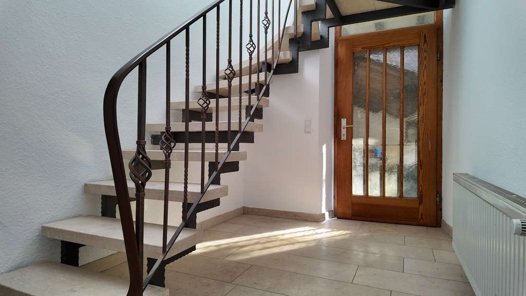 Immobilie in Kleinkarlbach - Ein Ort mit Seele! Modernisierter, ehemaliger Winzerhof in Kleinkarbach! - Bild 3