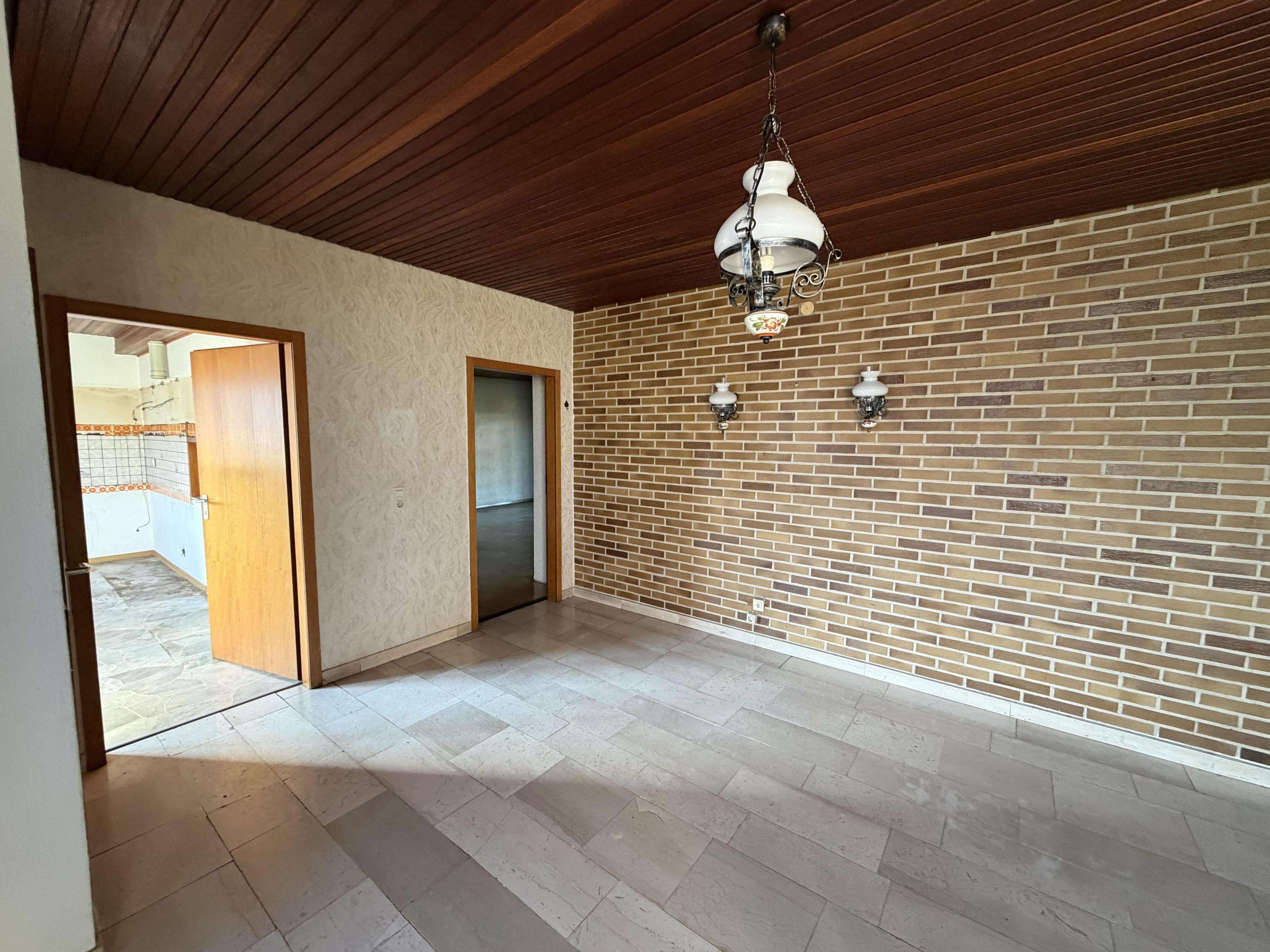 Immobilie in Wallerfangen - Schönes, großzügiges Einfamilienhaus in bevorzugter Wohnlage - Bild 3