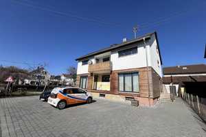 Viel Platz und tolle Möglichkeiten!

Schönes 2-Familien-Wohnhaus in ruhiger Lage von Alfdorf – Rems-Murr-Kreis – Vorschaubild 1