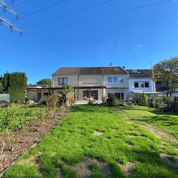 *** schönes Mittelreihenhaus mit Wintergarten - Garten u. Garage - in verkehrsberuhigter Lage **