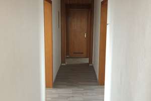 4,5 Zimmer Wohnung über den Dächern von Duisburg-Baerl, inklusive ca. 80qm Dachboden – Geststraße 5a, 47199 Baerl, Duisburg – Vorschaubild 3