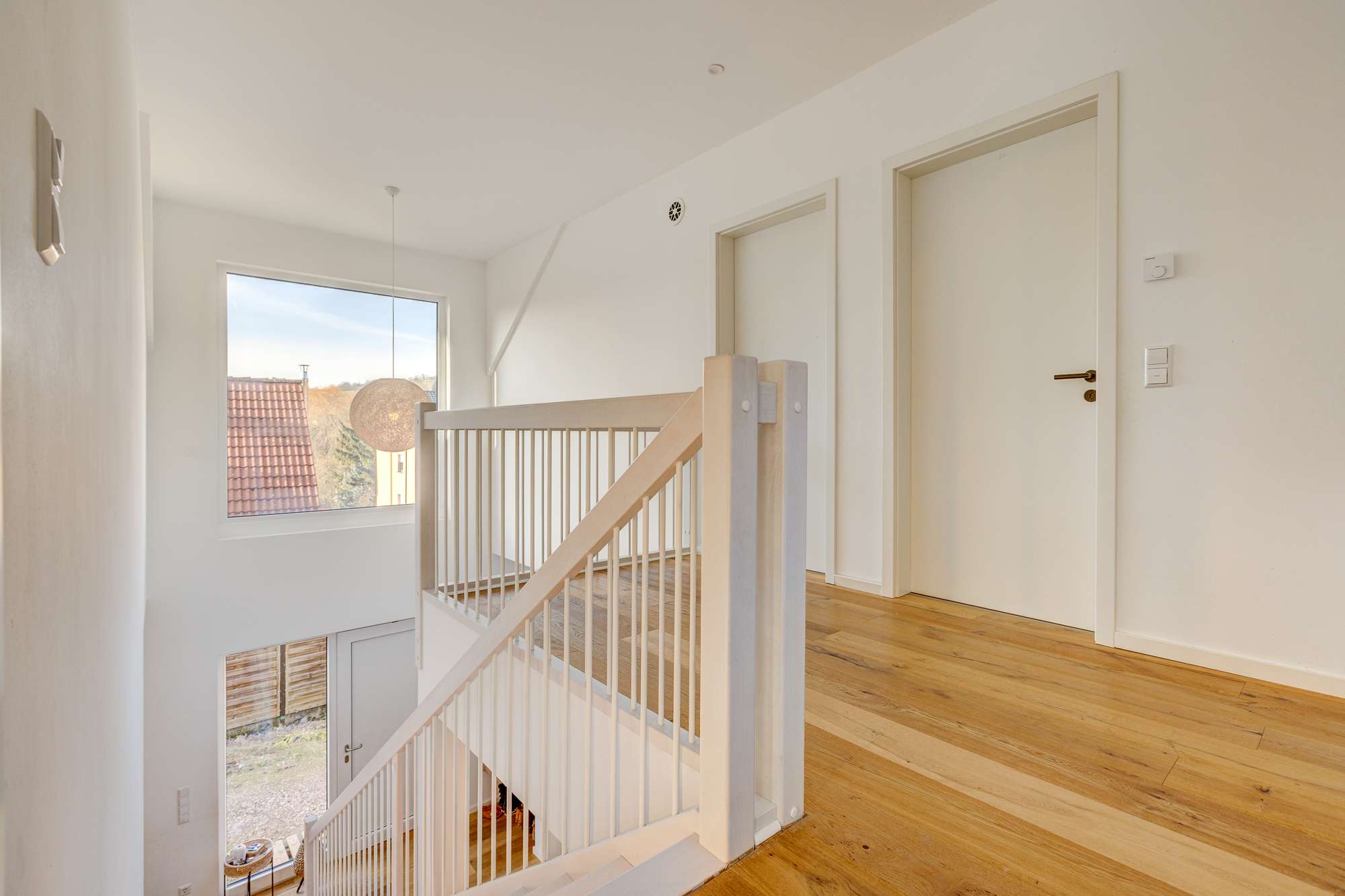 Immobilie in Bessenbach - Stilvolles Einfamilienhaus – gehobene Ausstattung, lichtdurchflutete Räume - Bild 1