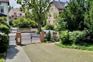 *schöne 6-Zimmer-Maisonette-Wohnung in denkmalgeschützter Villa* – Dresden – Vorschaubild 4