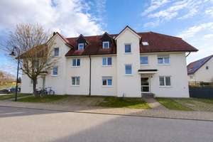 Dresden-Cossebaude - provisionsfrei: Attraktive 4,5-Raum Maisonette-Wohnung mit Balkon – Kolpingstraße 14, 1156 Cossebaude, Dresden – Vorschaubild 1