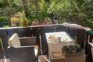 Stilvolle 3-Zimmer-Wohnung mit neuer Inselküche, TG und Balkon