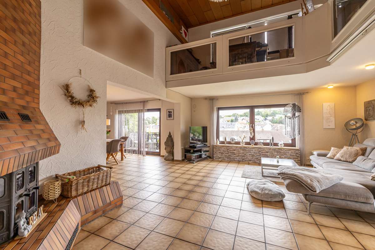 Immobilie in Walzbachtal - Ihr neues Zuhause in Jöhlingen- Einfamilienhaus mit ELW zum Wohlfühlen - Bild 2