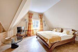 Diskreter Wohnsitz auf Traum-Grundstück – Die vollständige Adresse der Immobilie erhältst du vom Anbieter., 81827 Waldtrudering, München – Vorschaubild 17