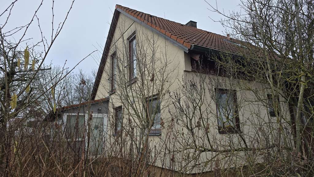 Immobilie in Burgsalach - Schnäppchen: Einfamilienhaus mit 6 Zimmern und Garage nähe Weißenburg i. Bay. - Bild 1