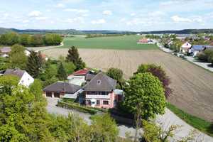 Einzigartige Lage im Grünen und doch zentral: Historisches Stadthaus auf stattlichem Grundstück – Altötting (Kreis) – Vorschaubild 9