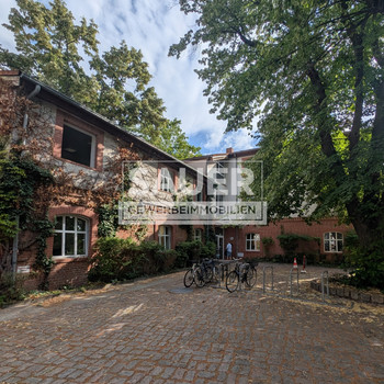 630 m² - Büroremise auf 3 Etagen in idyllischer Hoflage! *942*