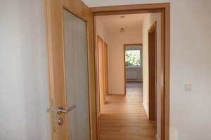 Sofort bezugsfrei: Renovierte 3-Zimmer-Wohnung mit Balkon, Keller und Stellplatz – Oberfeldstr. 1, 76149 Neureut, Karlsruhe – Vorschaubild 13