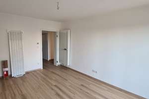 Erstbezug nach Kernsanierung: helle 2-Zimmer Wohnung mit EBK – Pettenkoferstr. 13, 85053 Südost, Ingolstadt – Vorschaubild 2