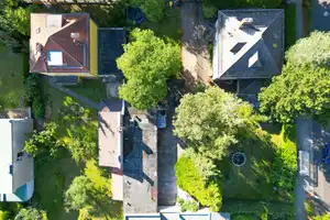Attraktives Grundstück in Berlin-Pankow: Abbruchreifes Haus zur individuellen Neubebauung – Kerkowstraße 12C, 13125 Berlin – Vorschaubild 5